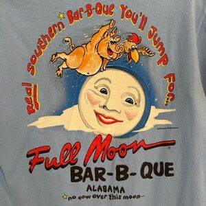 Full Moon Bar B Que Alabama Graphic Tee Small